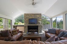 Riverview Retreat gallery image
