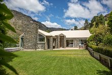 Riverview Retreat gallery image