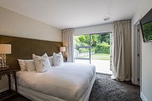 Riverview Retreat gallery image