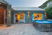 Riverview Retreat gallery image