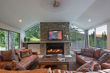Riverview Retreat gallery image