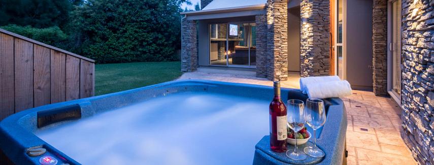 Riverview Retreat luxuries image
